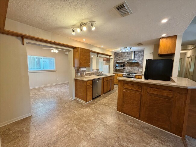Photo - 13323 Wells River Dr