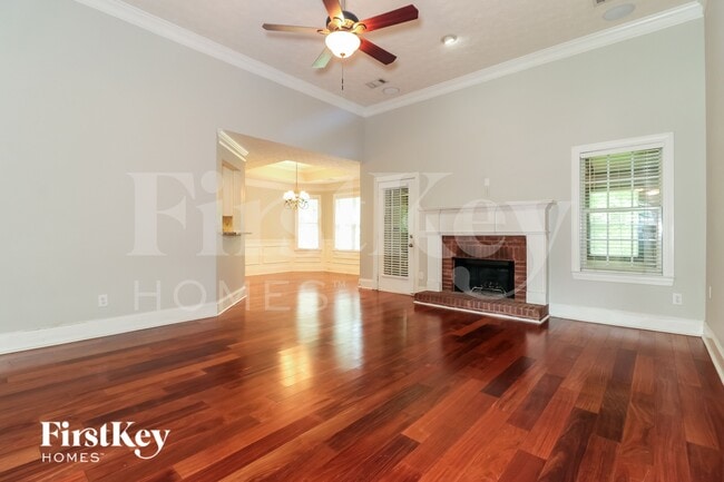 Photo - 1335 Enclave Way