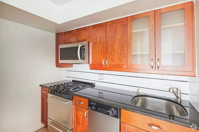 Building Photo - 1 BEDROOM 1 BATHROOM APARTMENT Unit #3B