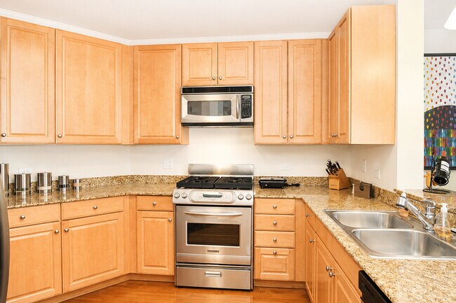 Photo - 420 E Waterside Dr Unidad 1111