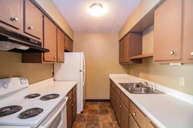 Photo - Robindale-East Apartments
