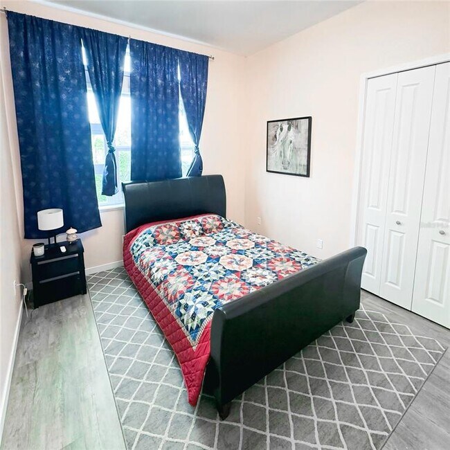 Photo - 1432 Nabatoff St