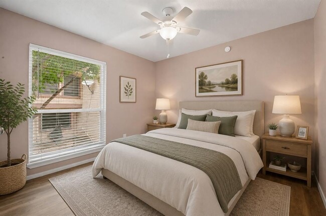 Photo - 2124 Burton Dr Unit 204