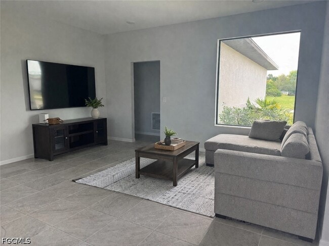 Photo - 5014 SW 16th Pl