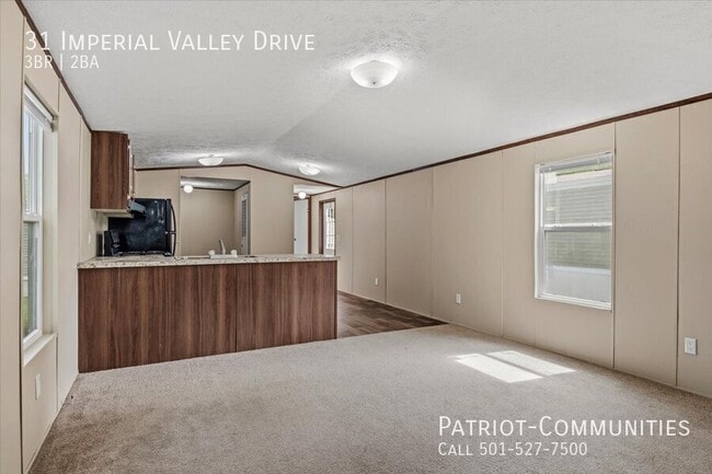 31 Imperial Valley Dr