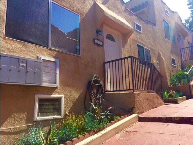 Building Photo - 2212 Berkeley Ave