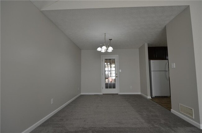 Photo - 140 Stewart Dr