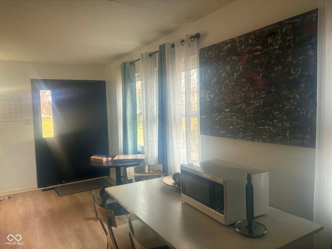 Photo - 6492 Lupine Terrace