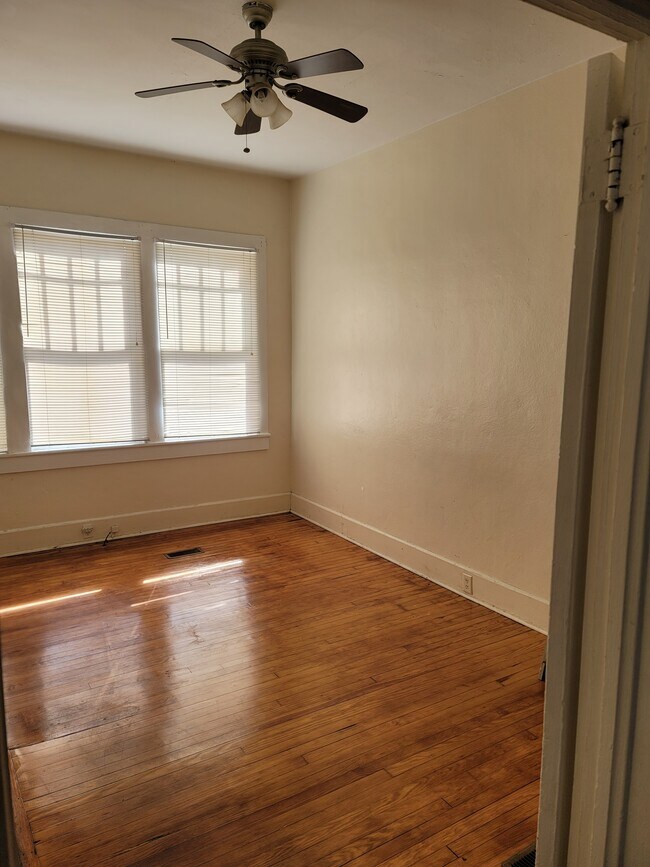 Photo - 446 W Railroad Ave