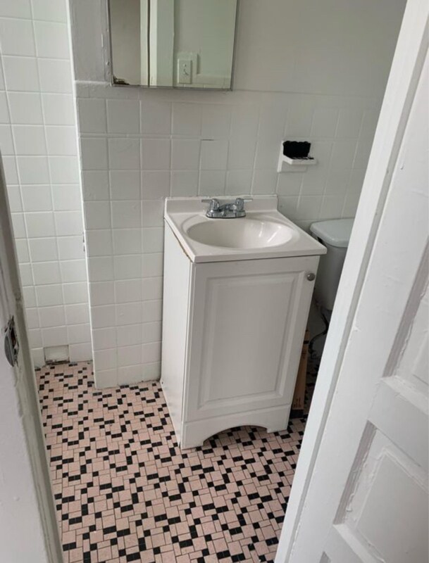 Photo - 542 E State St Unidad #1R