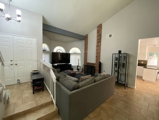 Photo - Gorgeous 5+3 On Cul-De-Sac