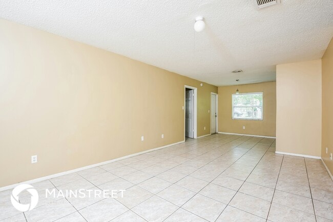 Photo - 402 W 17th St