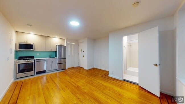 Building Photo - 30 Charlton St Unit 2K Rental