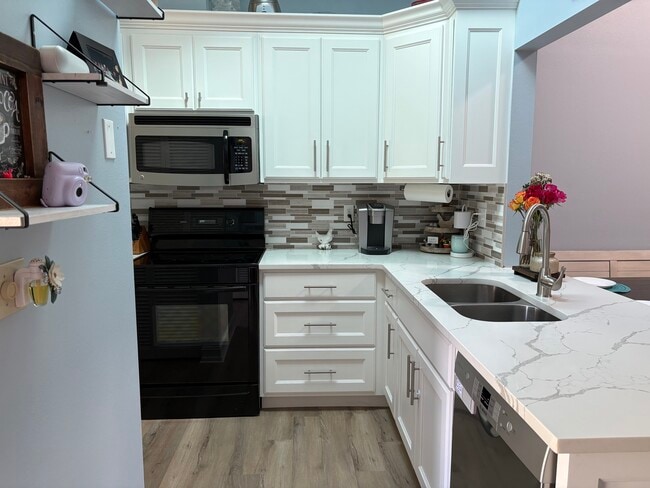 Photo - 746 N Jefferson Ave Unit 746 N Jefferson Ave