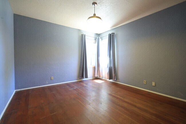 Photo - 2/1 House with bonus space
