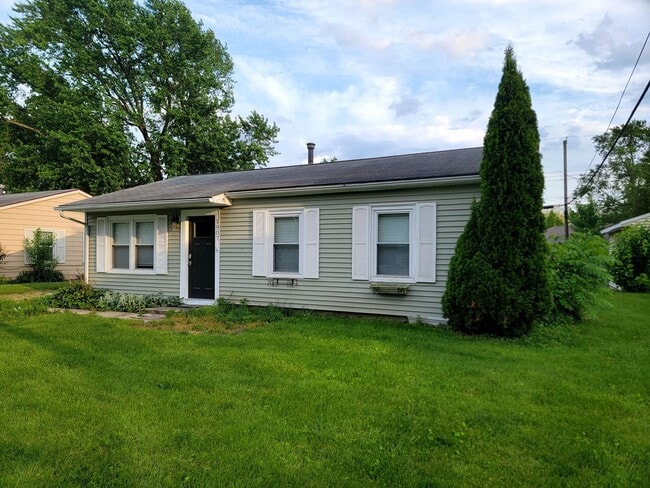 Photo - Fully Renovated 3 Bed Home in Southwest Champaign