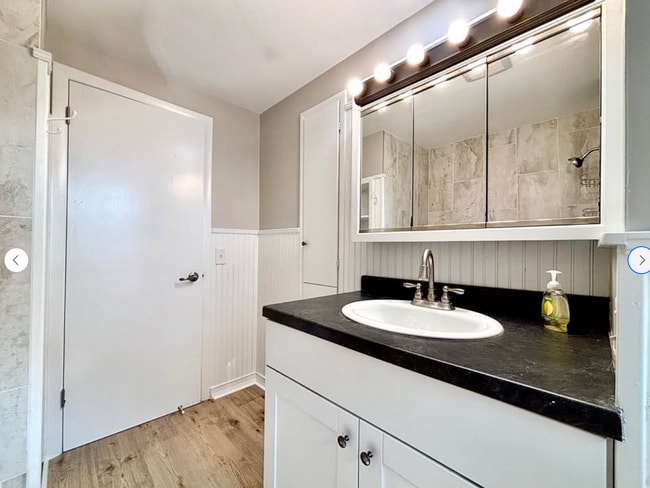 Photo - 730 Vernon Ave NW