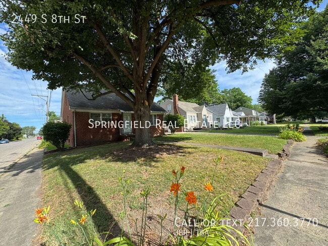 Photo - 2449 S 8th St