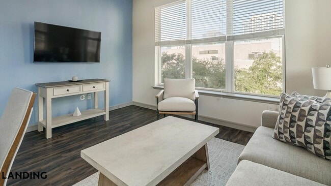 1711 Caroline St Unit 225
