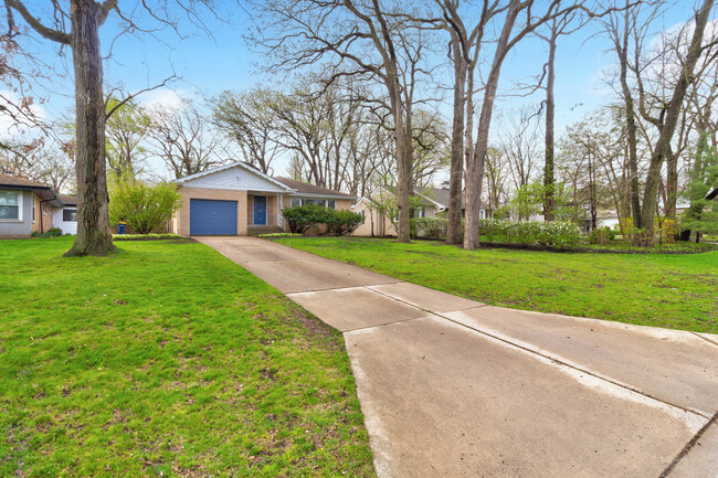Photo - 1614 Berkeley Rd House