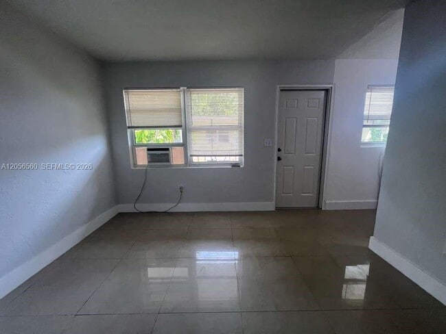 Building Photo - 1281 NW 60th St Unit 5