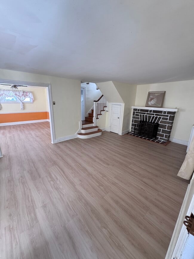 Living room - 24 Overhill Rd