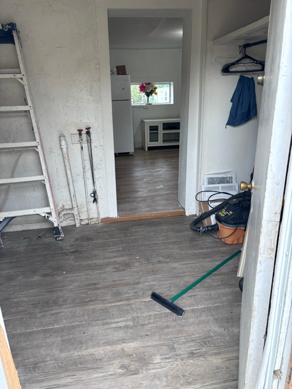 Photo - 205 N Hendren Ave