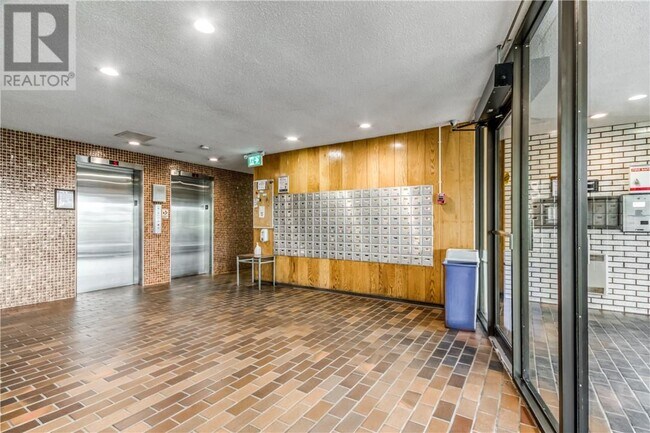 Photo - 901 Lasalle Blvd Unité # 1002