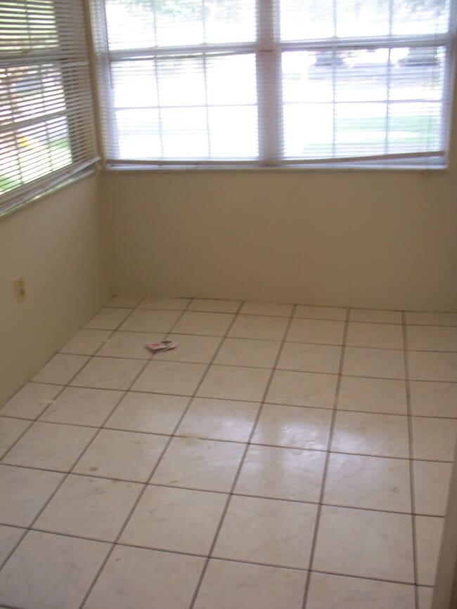 Photo - Beautiful Bungalow with heart-of-pine floors