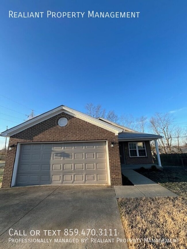 Photo - 808 Pinoak Dr