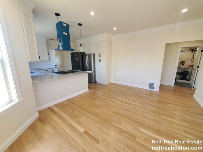 Building Photo - 258 Belmont St Unit 2