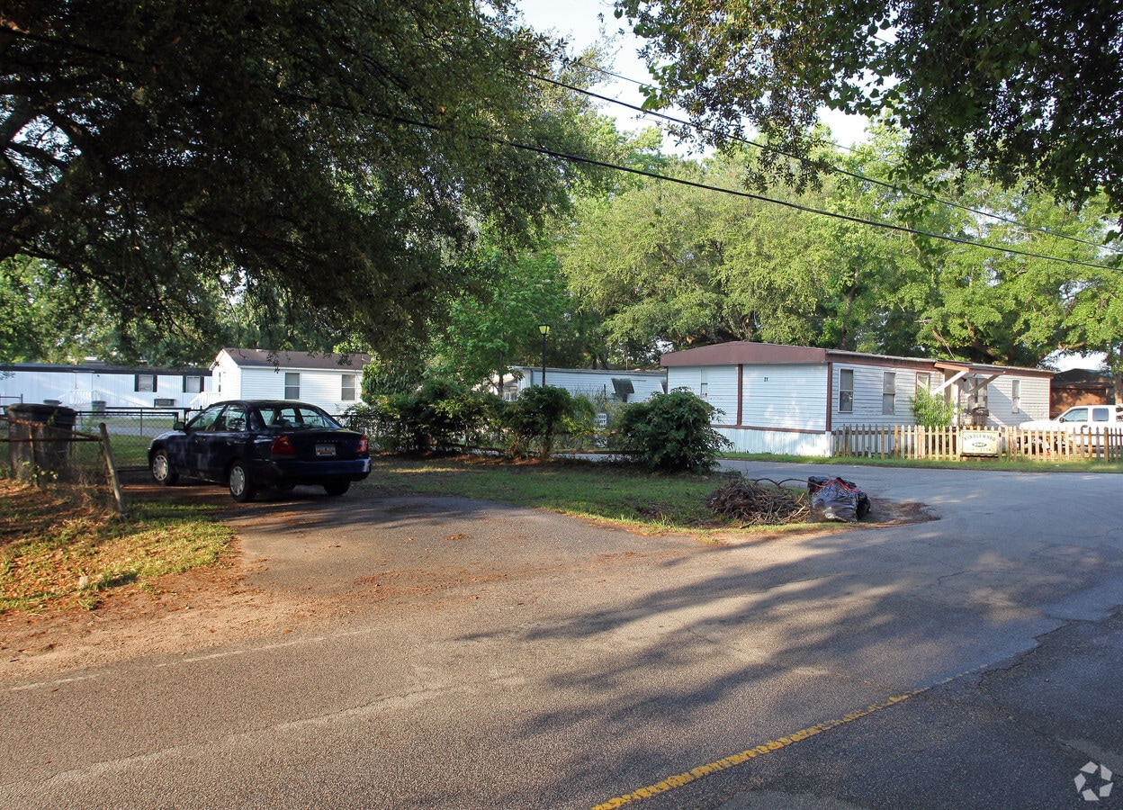 Photo - Kindlewood Mobile Home Park