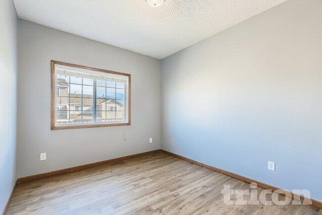 Photo - 7712 Lachman Ave NE