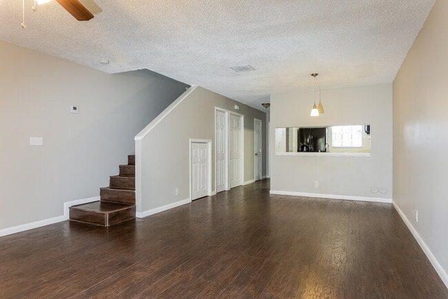 Photo - 8341 Fairway Rd
