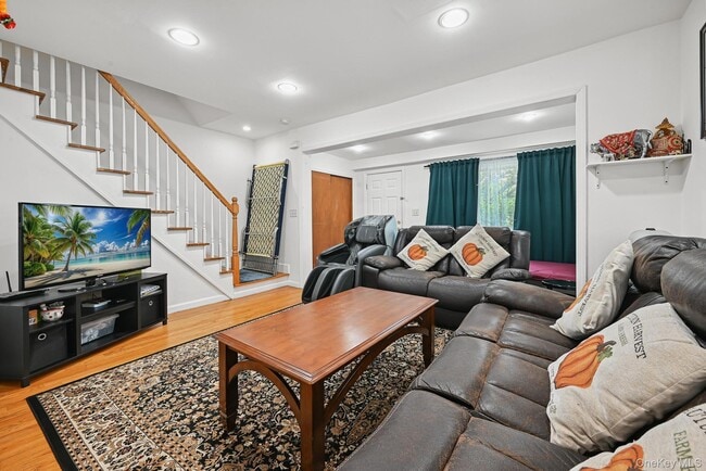 13 Herbert Ave