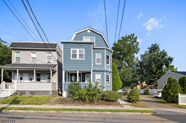 66 Watson Ave Unit 2