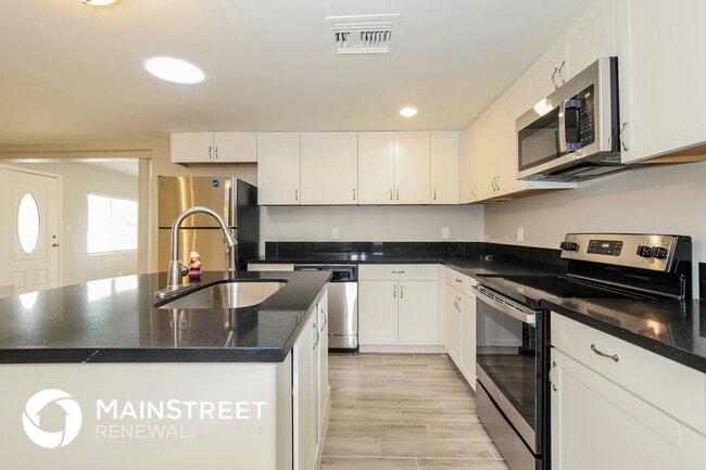 Photo - 3713 W Lone Cactus Dr