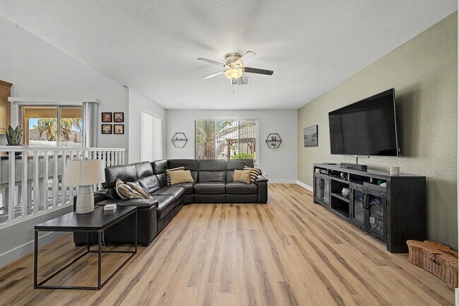 Photo - 5924 W Park View Ln