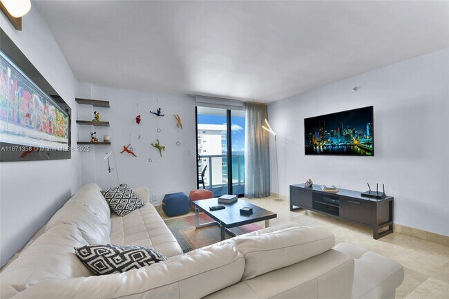 Photo - 2401 Collins Ave Unidad 1711