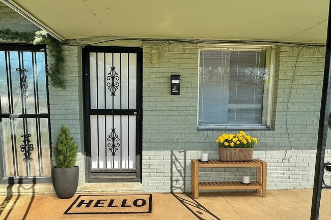 Photo - 1198 N Evergreen St