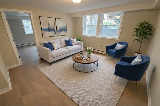 Building Photo - 932 Massachusetts Ave Unit 1