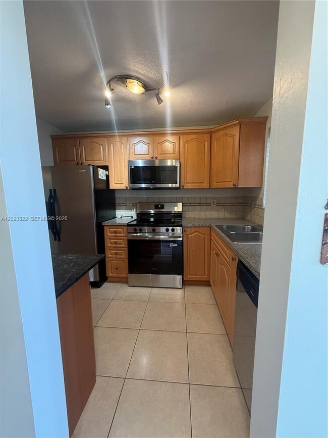 Photo - 5080 SW 64th Ave Unit 104