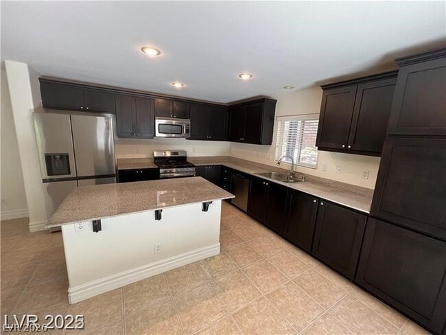 Photo - 291 Broken Par Dr