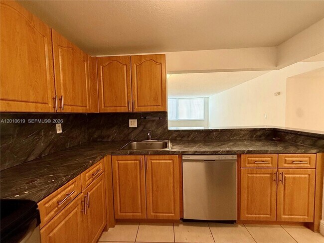 Photo - 9143 SW 77th Ave Unidad B109