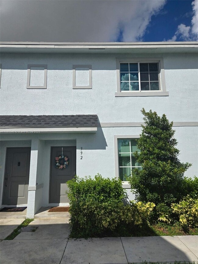 Building Photo - 392 NW 11th Ct