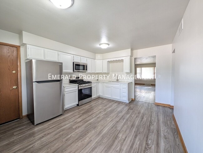 590 N Mulford Rd Unit 3