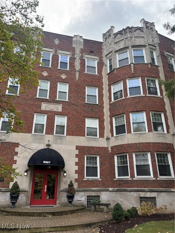 Building Photo - 9907 Lake Ave Unit 402