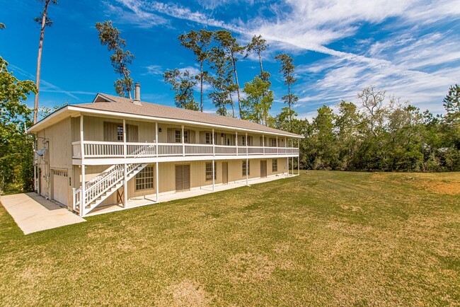 The Marsh House, a Bayou Liberty Get Away - The Marsh House, a Bayou Liberty Get Away