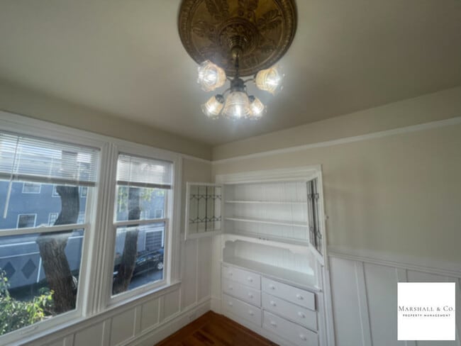 Photo - CLASSIC NOE VALLEY 1BD/1BAREMOD. BTHROOM, ...