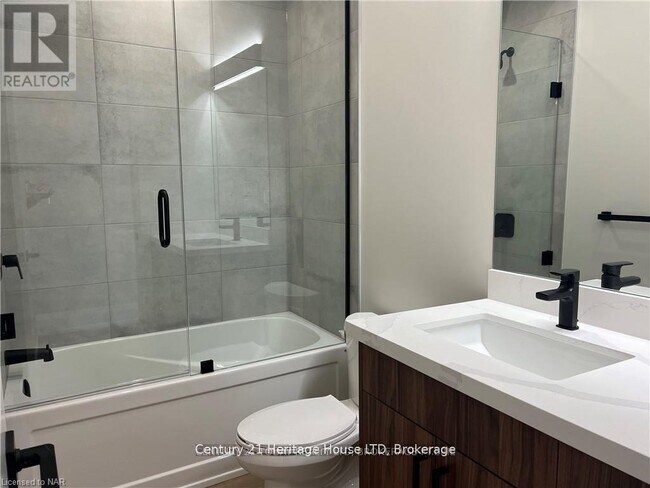 Photo - 43 Jarvis St